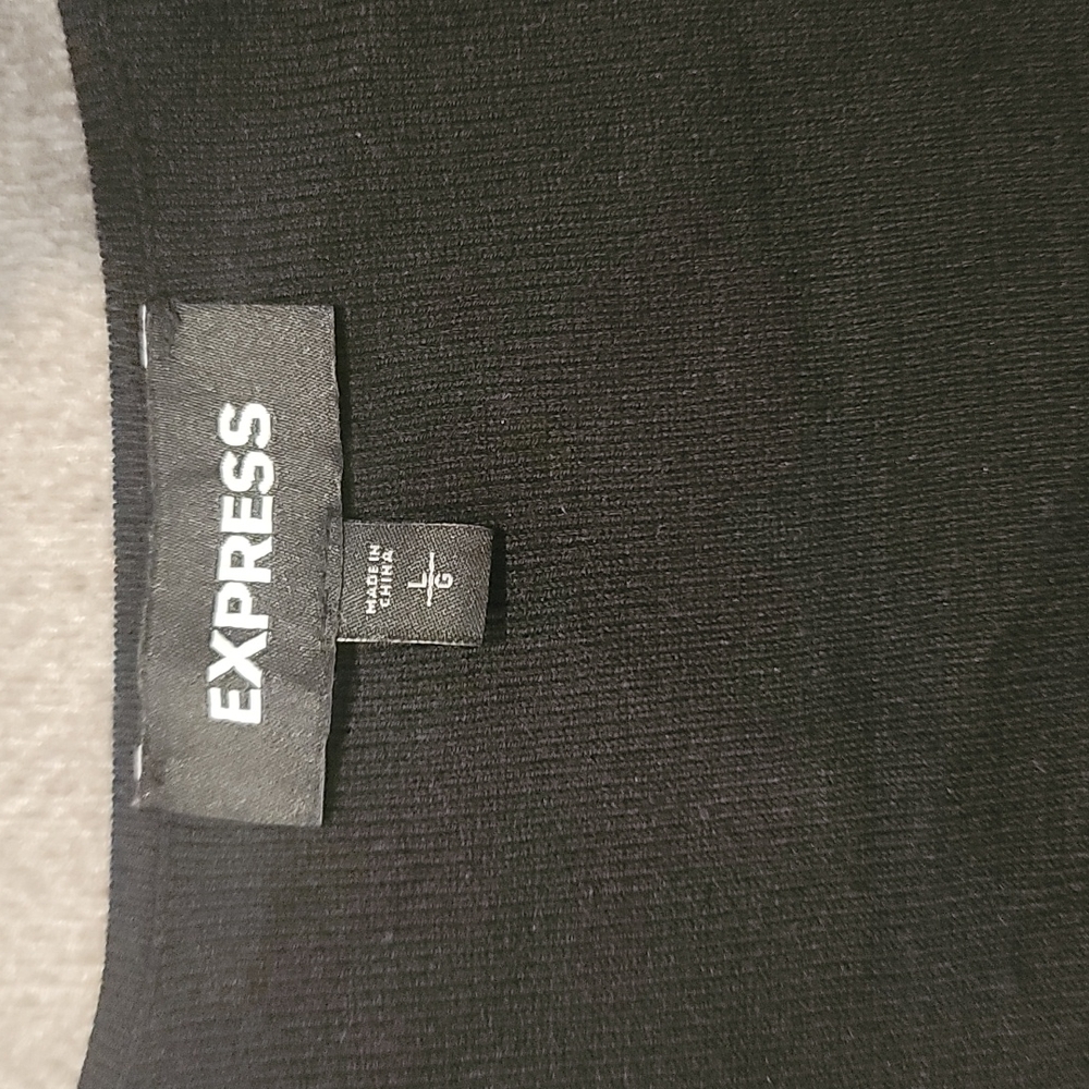 Express Rib V-neck Sweater - Picture 3 of 5